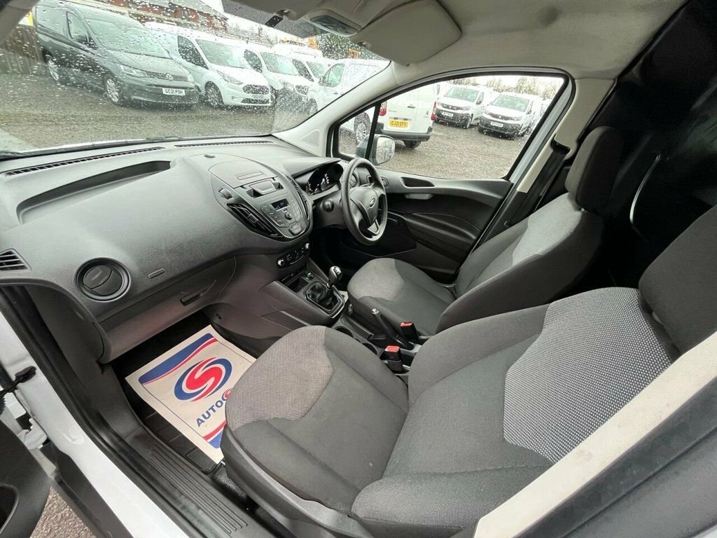 Ford Transit Courier Mpv White #5