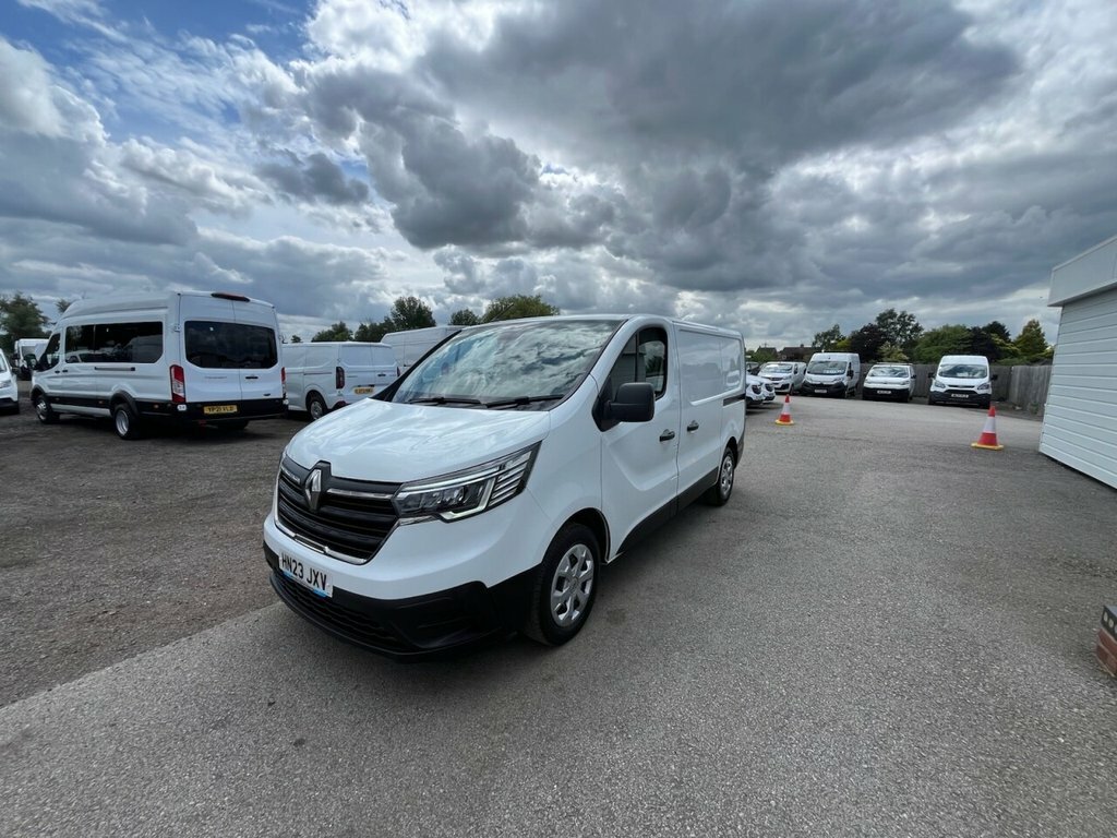 Renault Trafic 2L Business White #3
