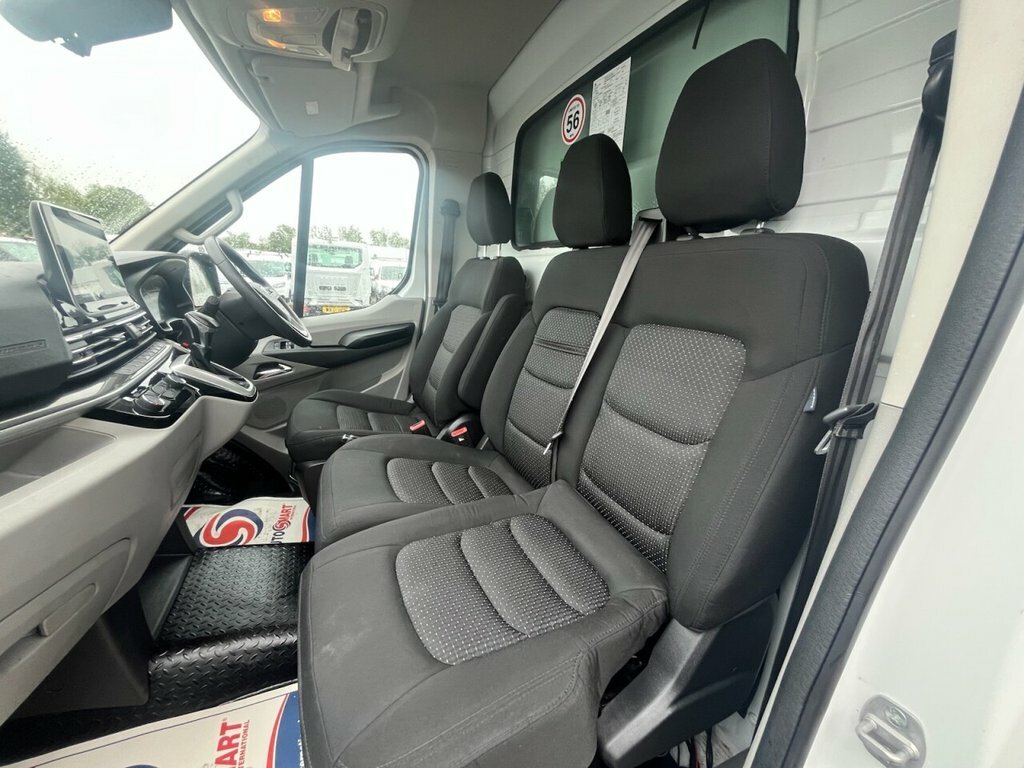 Maxus eDeliver 9 Panel Van White #10