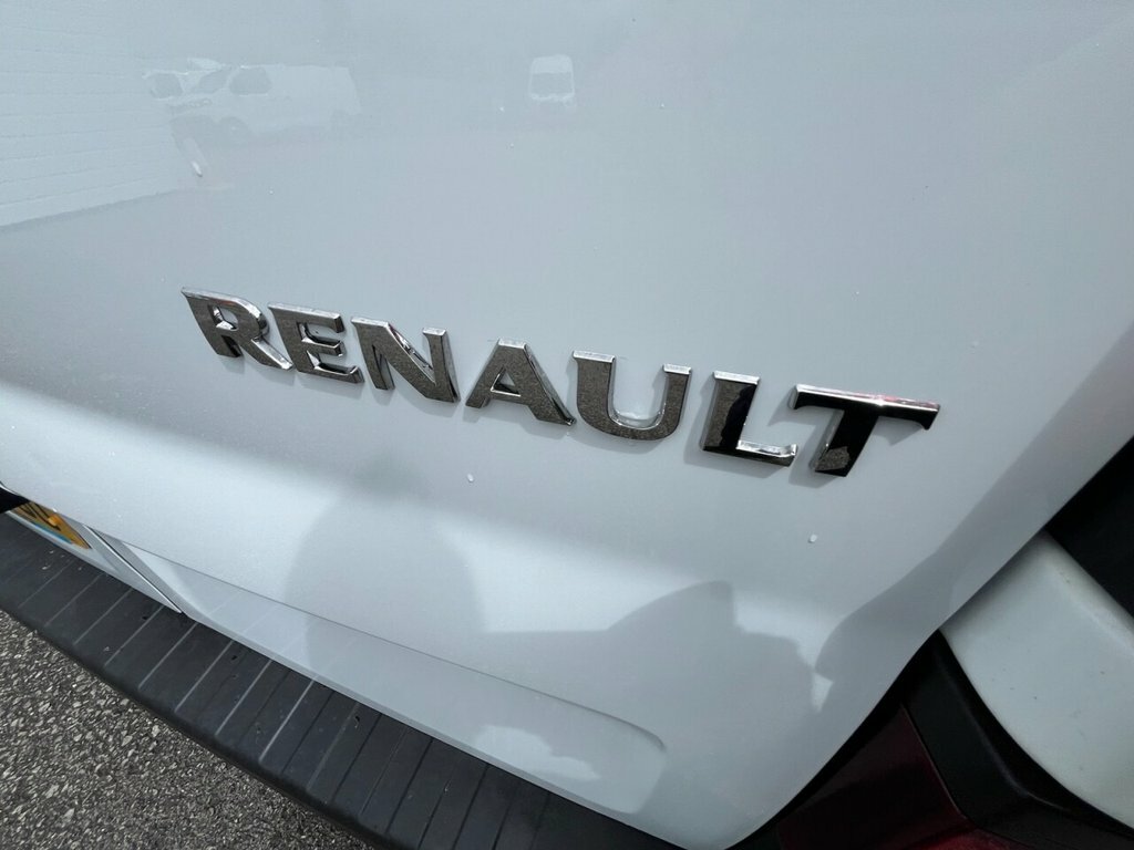 Renault Trafic 2L Business White #6