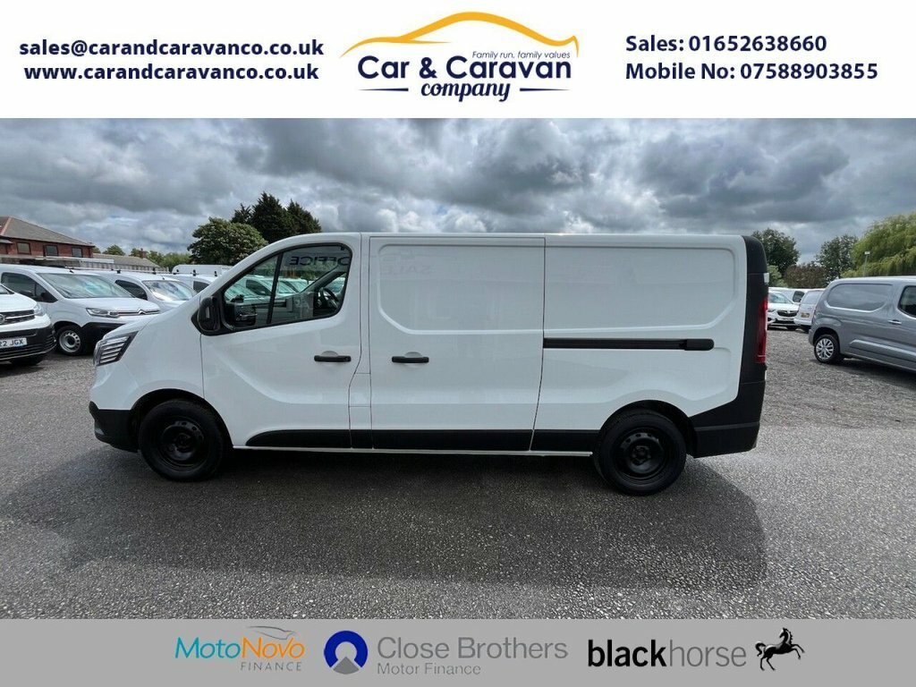 Renault Trafic 2L Business White #2