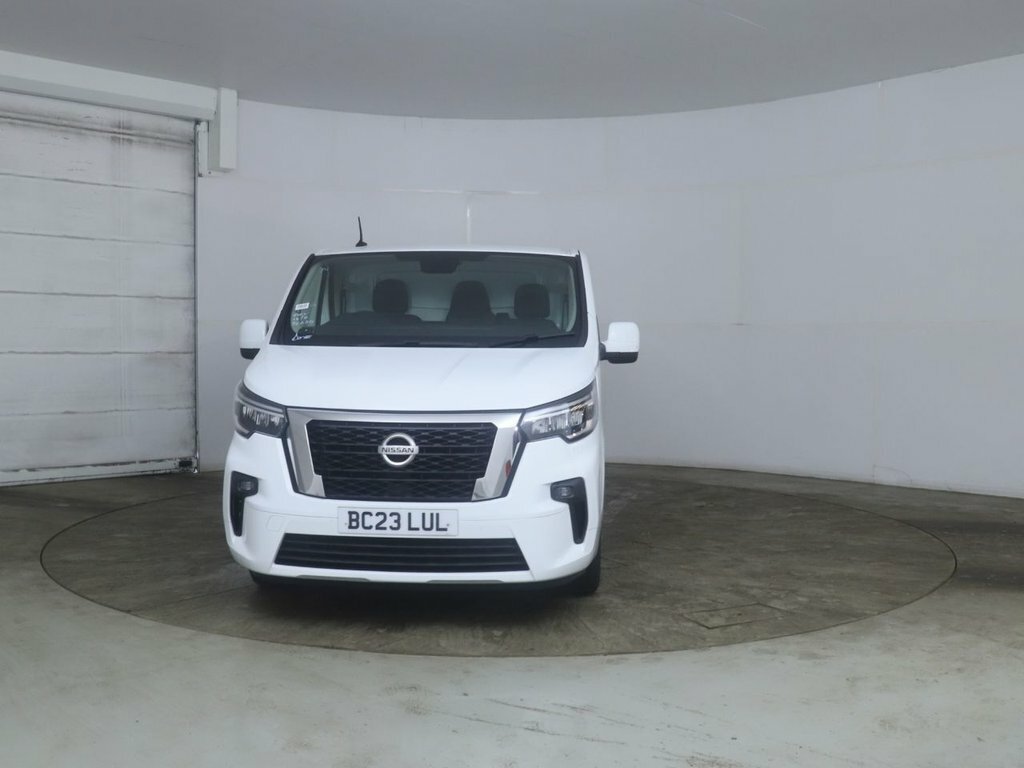 Nissan Primastar 2L Acenta White #2