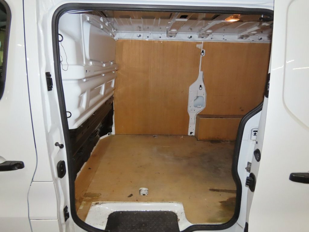 Nissan Primastar Mpv Black #8