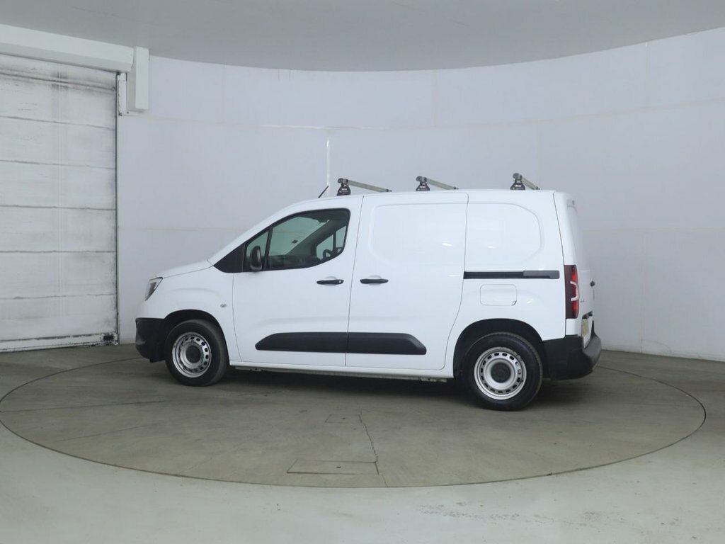 Vauxhall Combo 1.5L Edition White #3