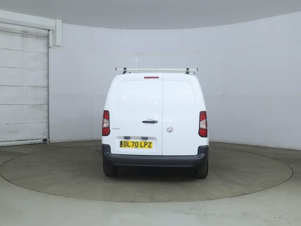 Vauxhall Combo 1.5L Edition White #4