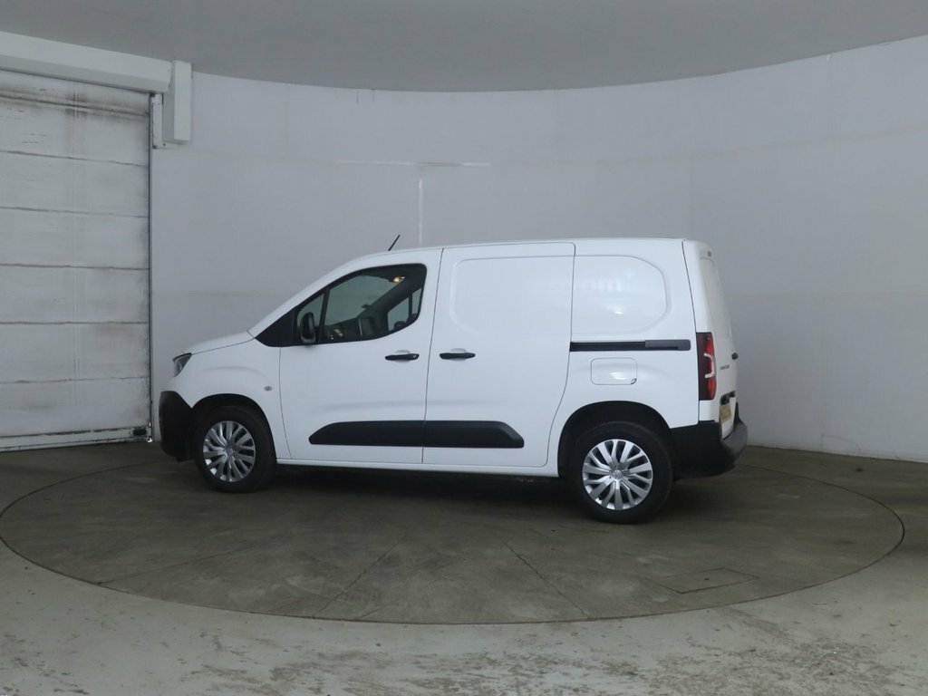 Peugeot Partner 1.5L Professional Premium White #4