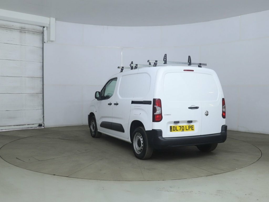 Vauxhall Combo 1.5L Edition White #3