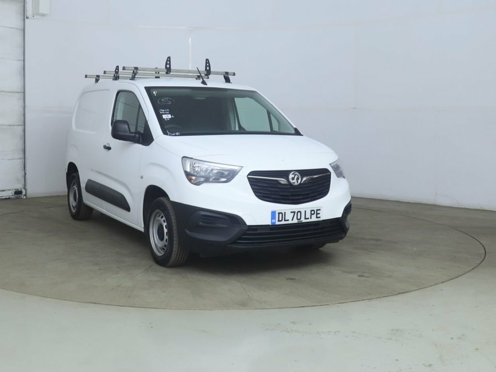 Vauxhall Combo 1.5L Edition White