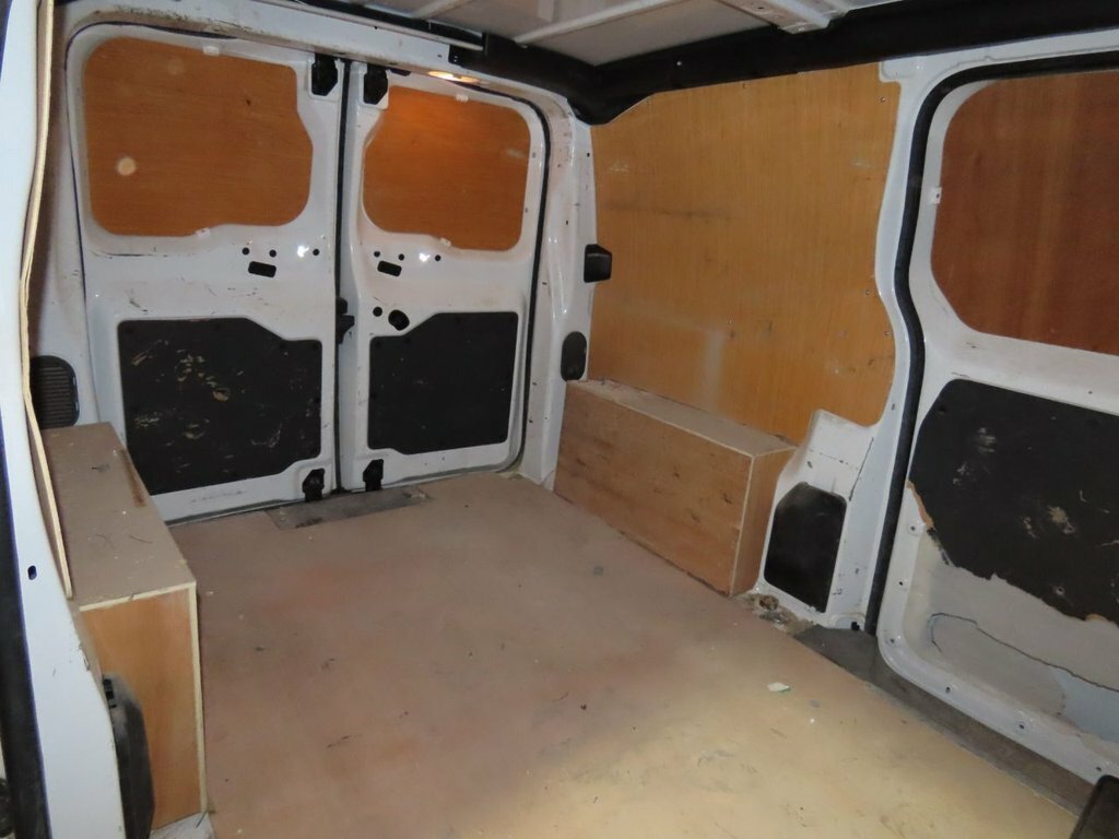 Vauxhall Vivaro 1.5L Edition DY21KCK White #5