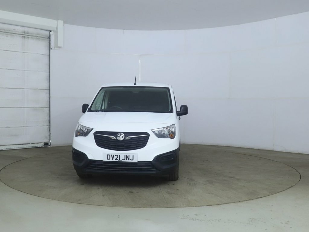 Vauxhall Combo 1.5L Dynamic White #2