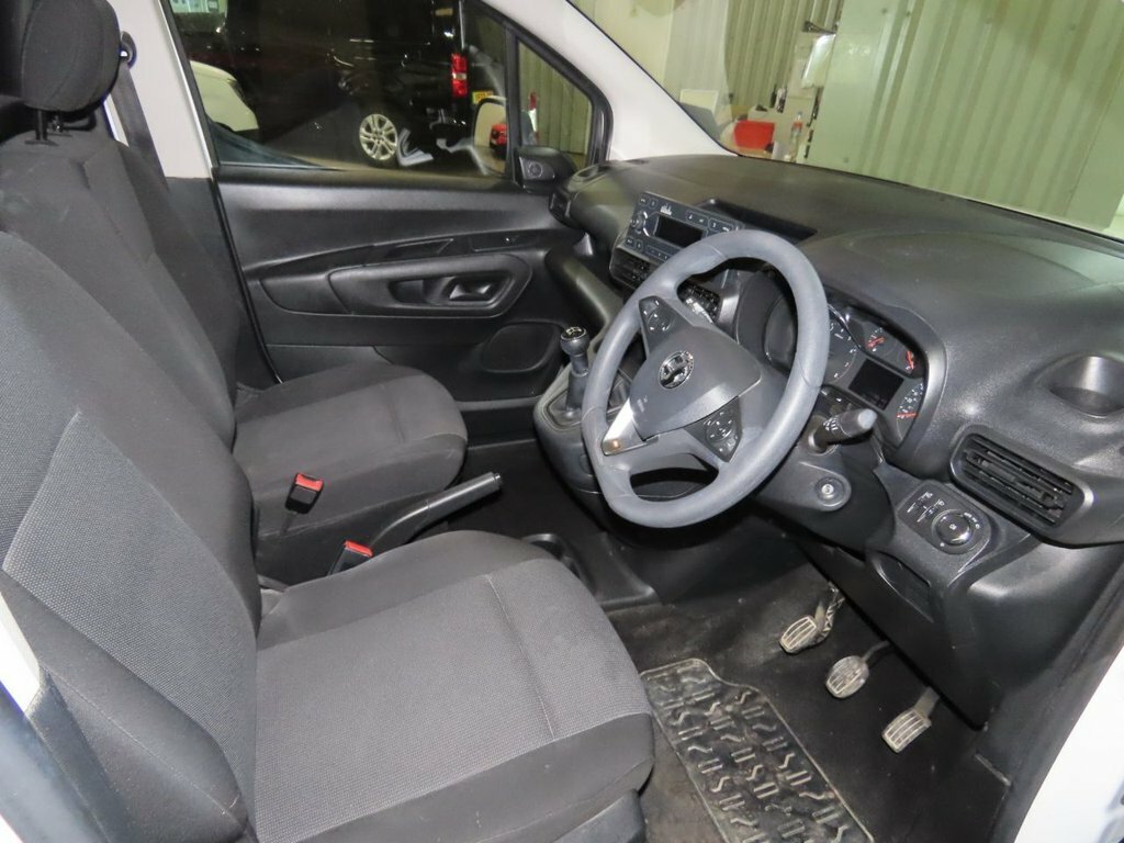 Vauxhall Combo 1.5 Turbo D Se Mpv Euro 6 Ss Blue #9
