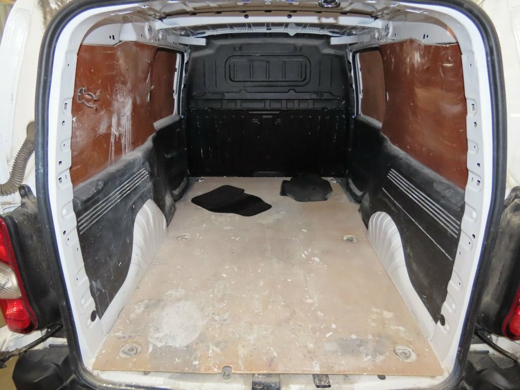 Vauxhall Combo 1.5 Turbo D Se Mpv Euro 6 Ss Blue #7