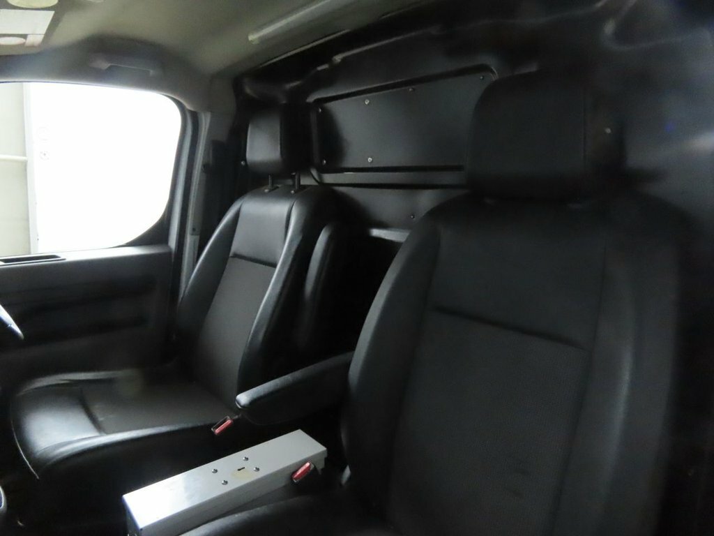 Vauxhall Vivaro Vivaro 2900 Sportive Cdti White #11