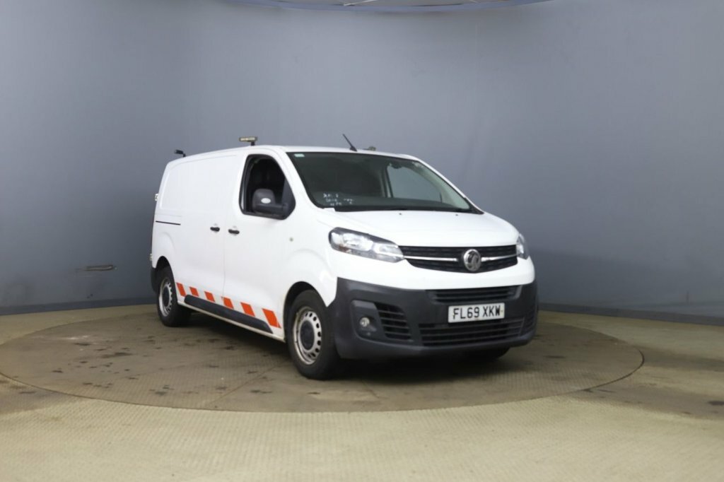 Vauxhall Vivaro 1.5L Edition White