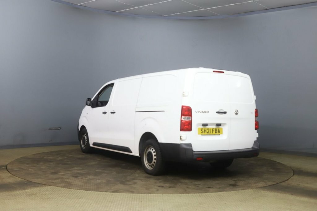 Vauxhall Vivaro 1.5L Edition White #4