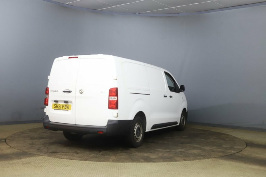 Vauxhall Vivaro 1.5L Edition White #5