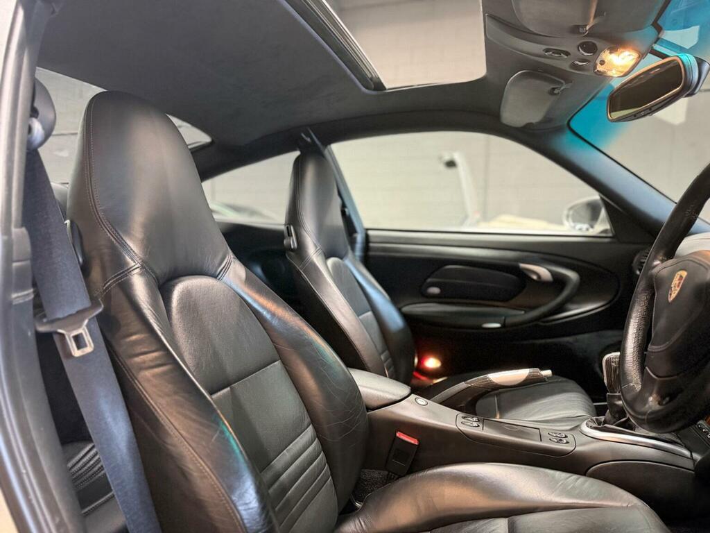 Porsche 911 Carrera 4S Silver #15