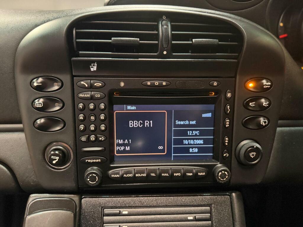 Porsche 911 Carrera 4S Silver #10