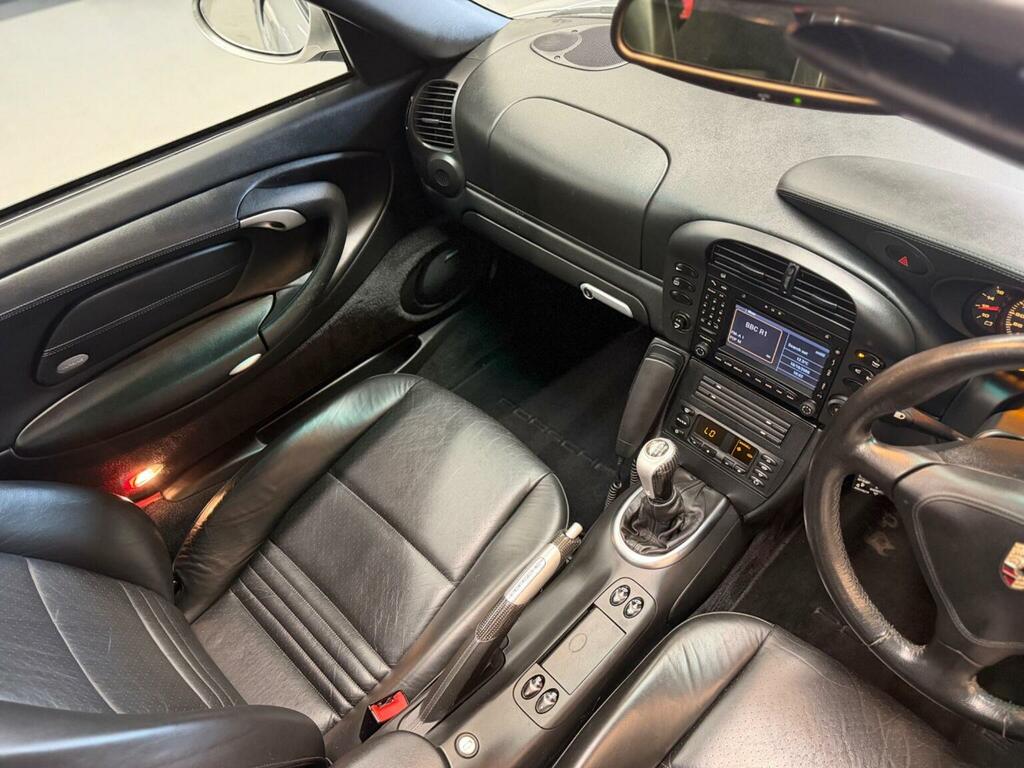 Porsche 911 Carrera 4S Silver #7