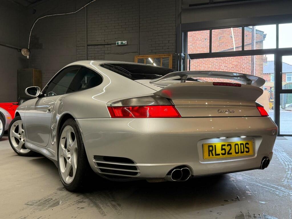 Porsche 911 Carrera 4S Silver #1