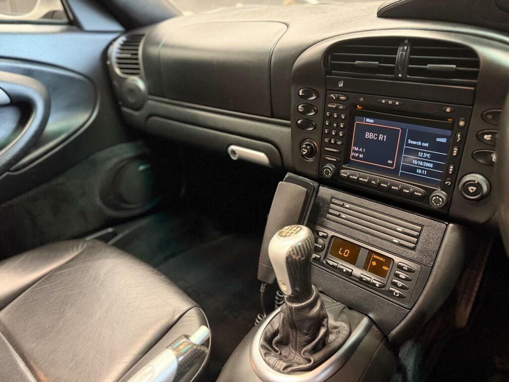 Porsche 911 Carrera 4S Silver #38