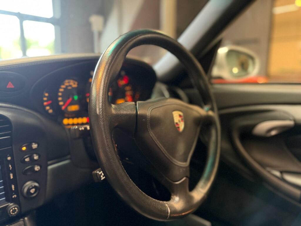Porsche 911 Carrera 4S Silver #18