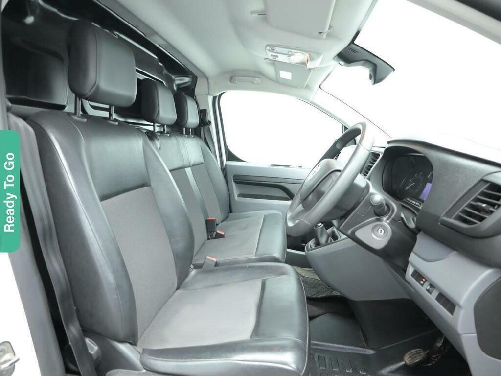 Vauxhall Vivaro 1.5 Turbo D 2700 Dynamic Panel Van 6Dr Manu VN71DYT White #2