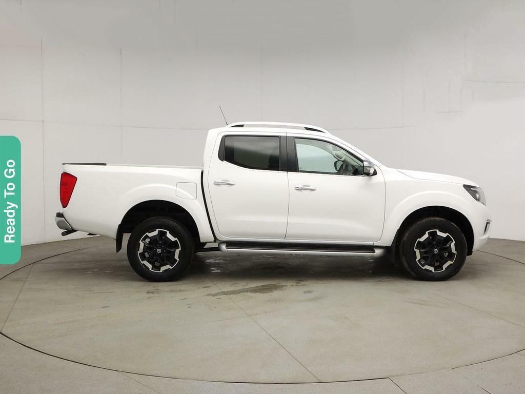 Nissan Navara 2.3 Dci Tekna Pickup Double Cab 4W White #4