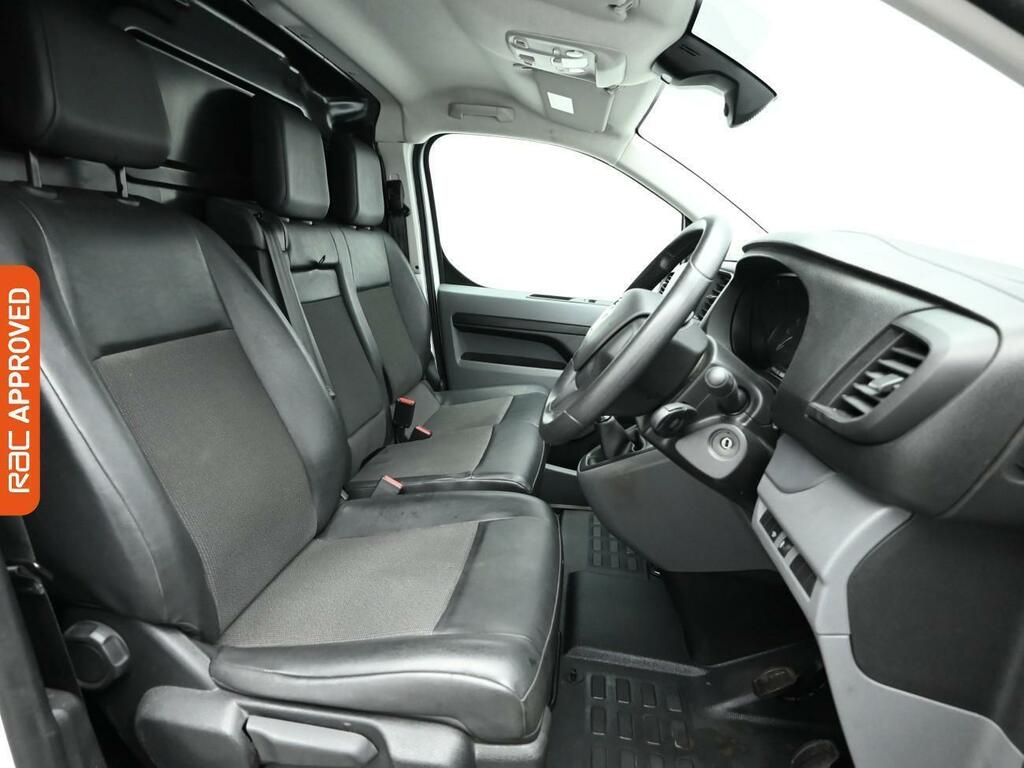 Vauxhall Vivaro 1.5 Turbo D 2700 Sportive Panel Van Man VO71JXD White #2