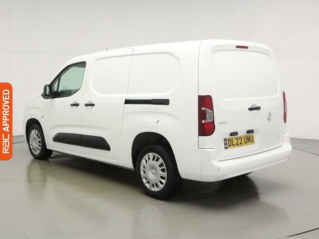 Vauxhall Combo 1.5 Turbo D 2300 Sportive Panel Van 6Dr Man DL22UMU White #4