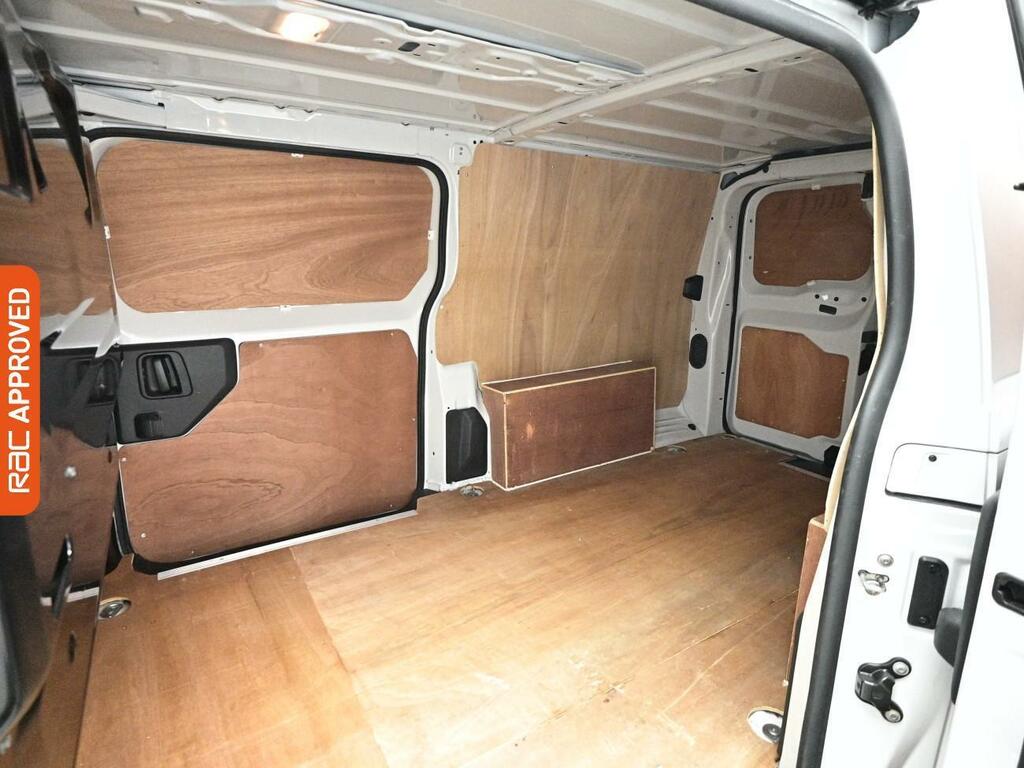 Vauxhall Vivaro 1.5 Turbo D 2900 Dynamic Panel Van 6Dr Manu KM72EZC White #3