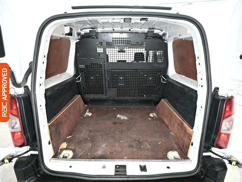 Citroen Berlingo 1.5 Bluehdi 850 Enterprise XL Crew Van Double Cab YL21CNZ White #3