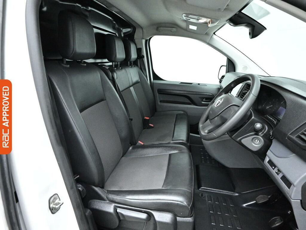 Vauxhall Vivaro 1.5 Turbo D 2700 Dynamic Panel Van 6Dr Manu VN71DNY White #2