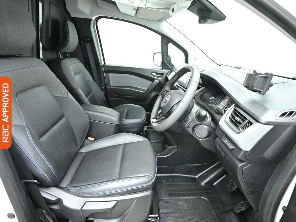 Nissan TOWNSTAR 45Kwh Tekna Panel Van 6Dr L2 122 Ps DV74VAD White #2