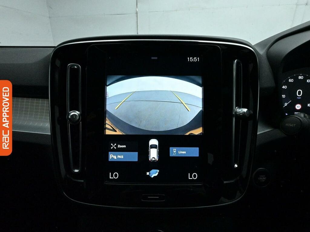 Volvo XC40 1.5 T3 Momentum Suv Euro 6 Ss NK70LPX Black #3
