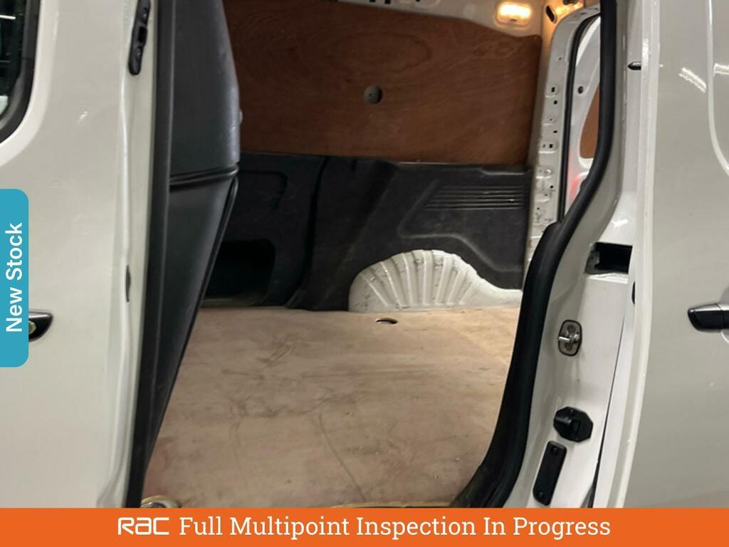 Vauxhall Combo 1.5 Turbo D 2300 Sportive Panel Van Man DY71YLB White #3