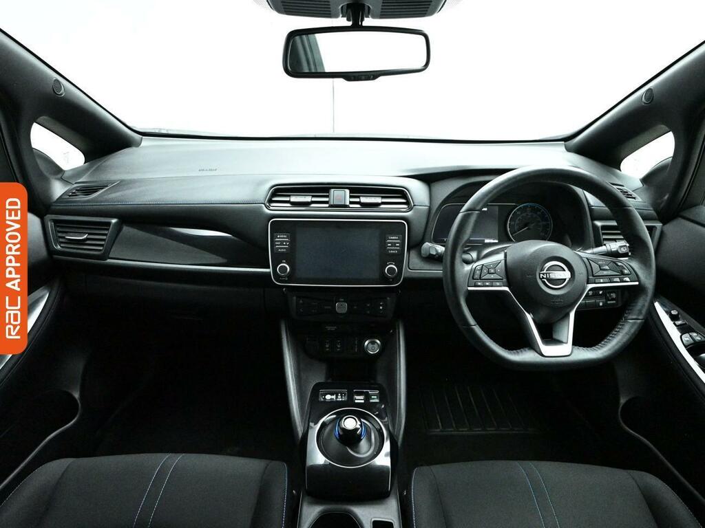 Nissan Leaf 39Kwh N-connecta Hatchback 150 DS72NCD Grey #2