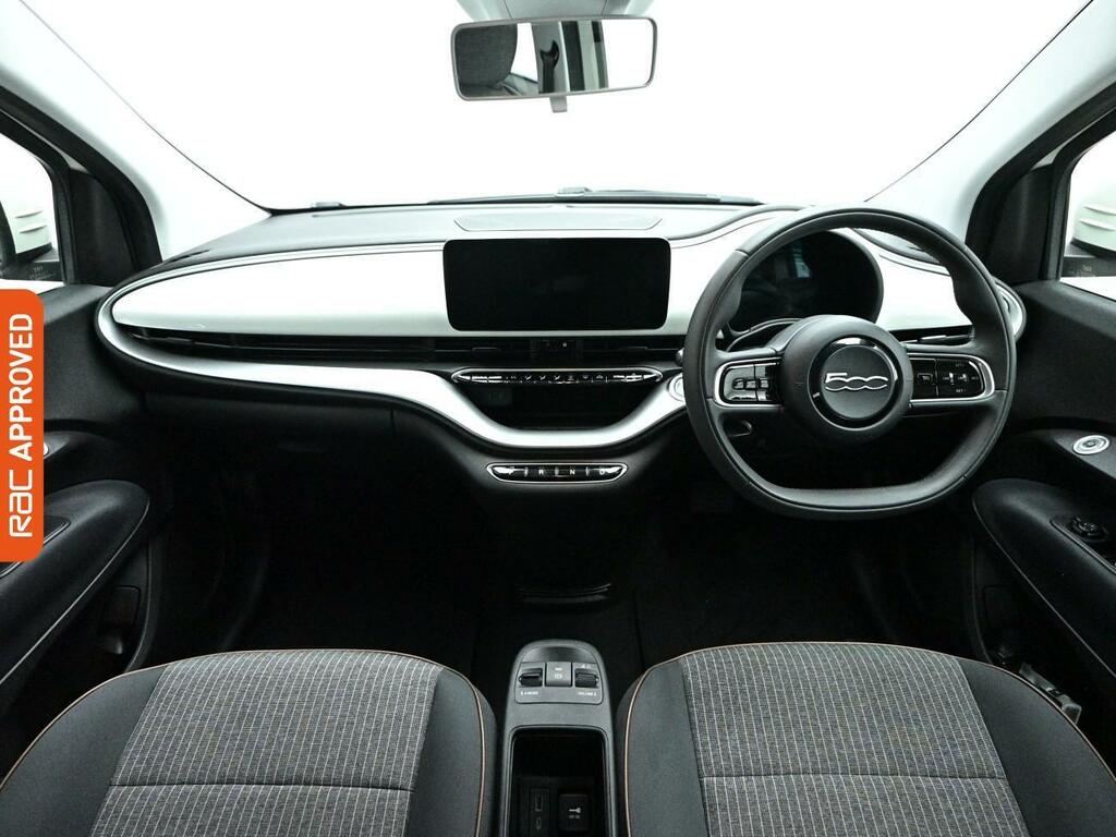 Fiat 500E 42Kwh Icon Hatchback 118 Ps AE22JWC White #2