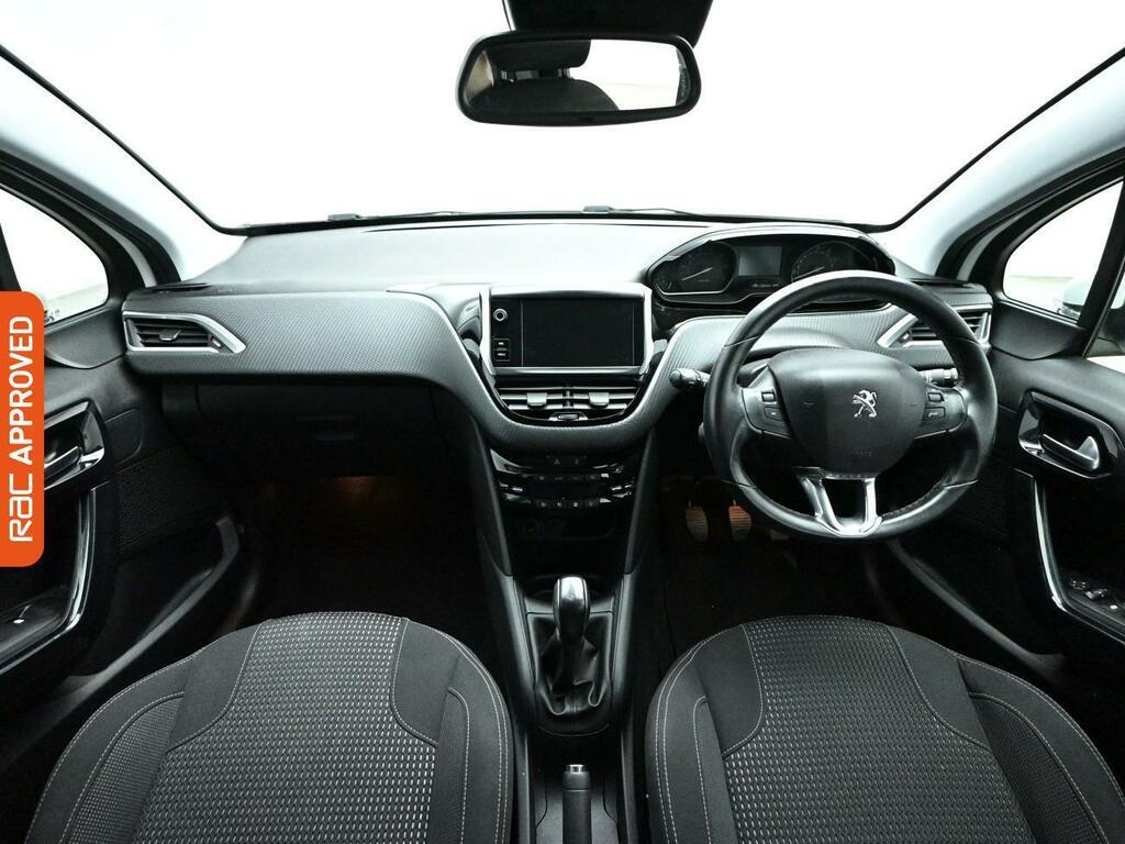 Peugeot 208 1.2 Puretech Tech Edition Hatchback Man MB19CPY White #2