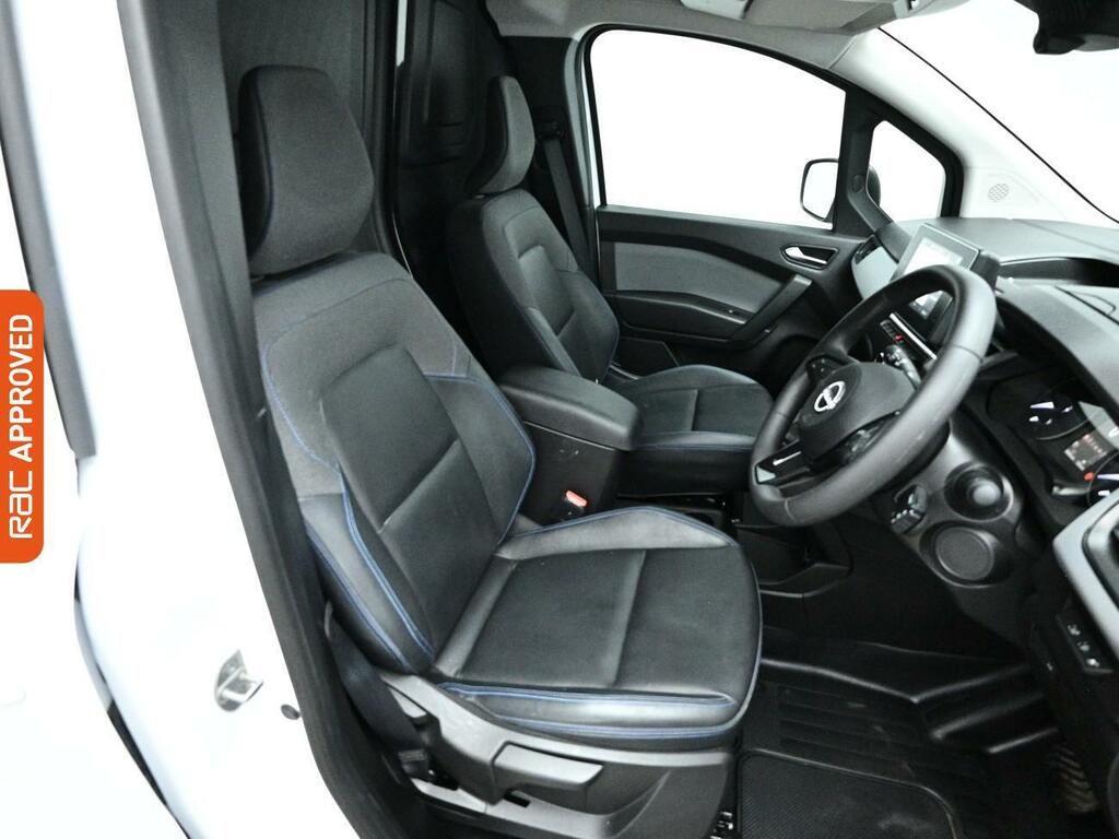 Nissan TOWNSTAR 45Kwh Tekna Panel Van 6Dr L1 122 Ps YJ73PGH White #2