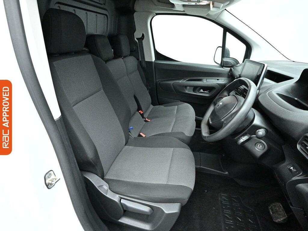 Peugeot E-Partner 800 50Kwh Professional Premium Standard Panel Va FY73ZXZ White #2