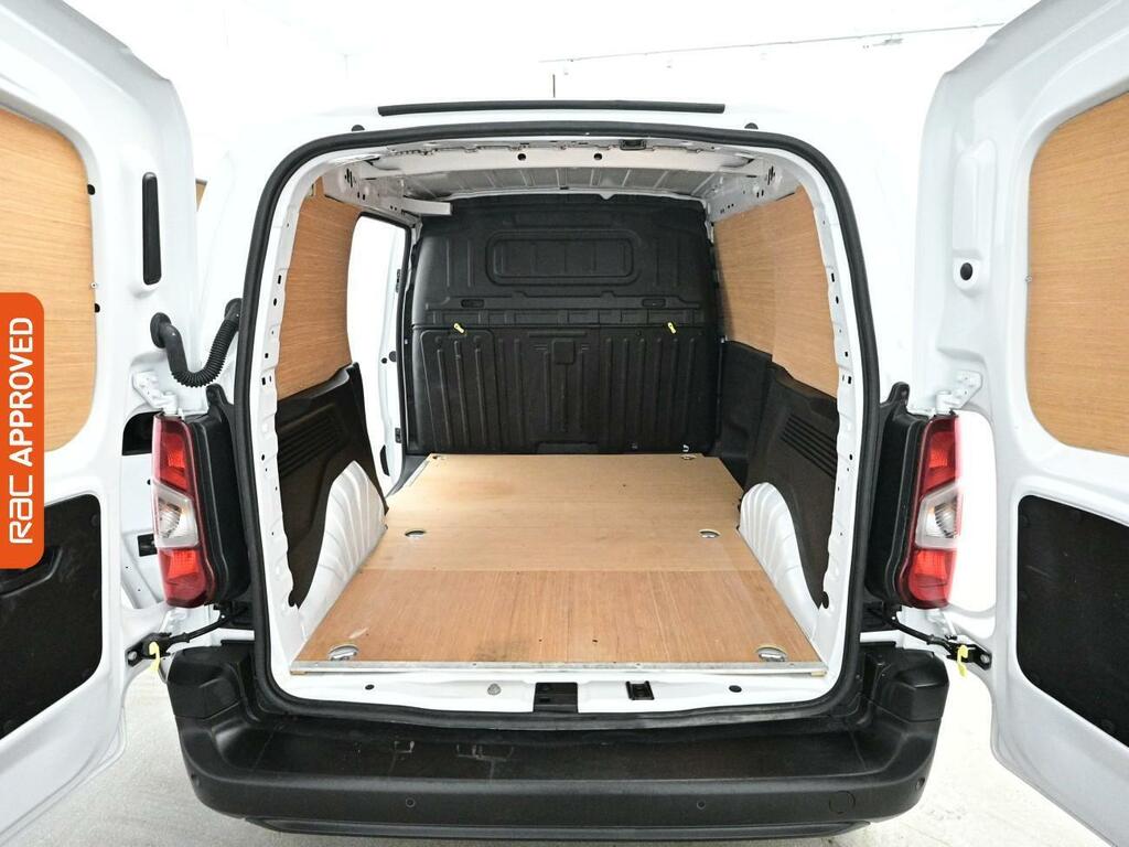 Peugeot E-Partner 800 50Kwh Professional Premium Standard Panel Va FY73ZXZ White #3