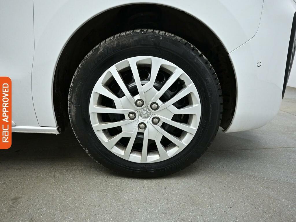 Vauxhall Vivaro 2.0 Turbo D 3100 Pro Panel Van 6Dr L DN24HXA White #3