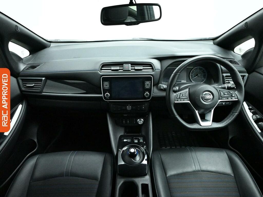 Nissan Leaf 40Kwh N-connecta Hatchback 150 DS71JCY Black #2
