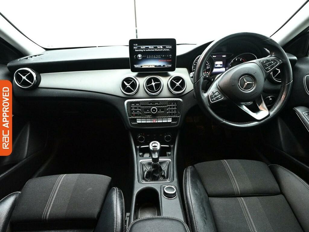Mercedes-Benz GLA Class 1.6 Gla180 Urban Edition Suv Eur WA19MSX White #2
