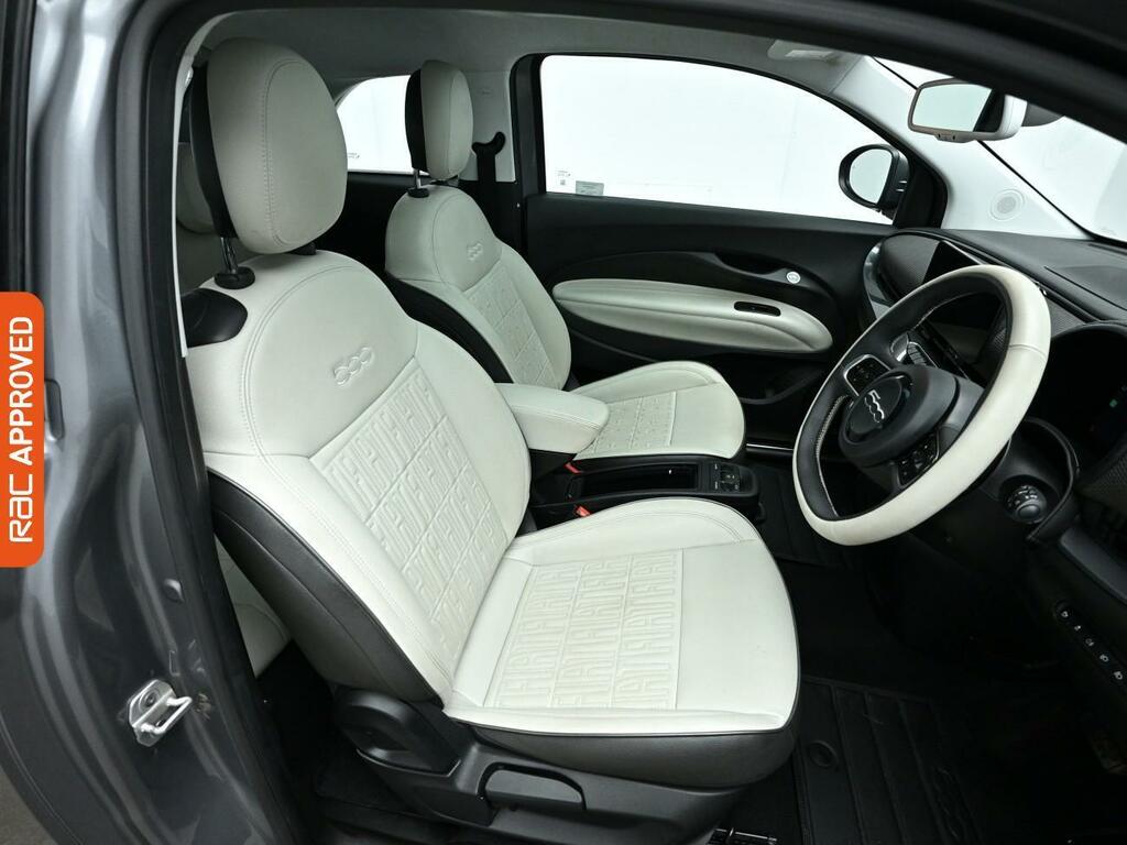 Fiat 500E 42Kwh La Prima Hatchback 118 Ps YR22MZF Grey #3