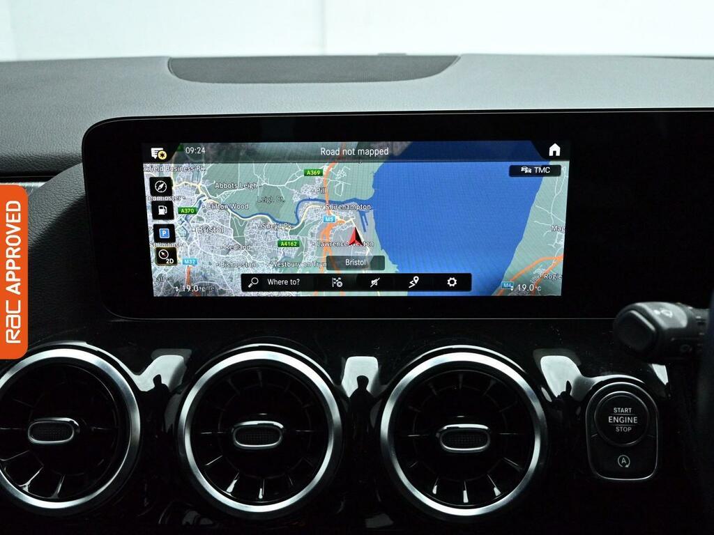 Mercedes-Benz GLA Class 1.3 Gla200 Sport Executive Suv 7G-dct EO21XWE Black #3
