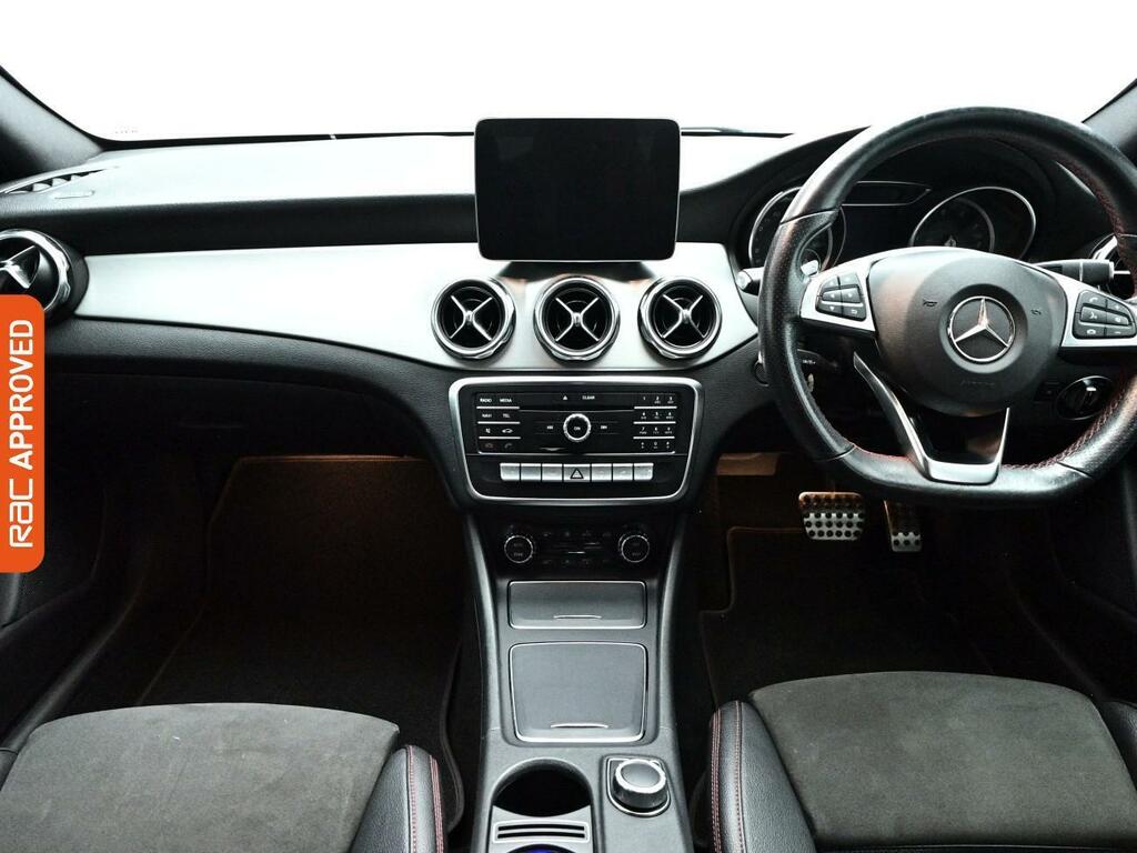 Mercedes-Benz GLA Class 1.6 Gla200 Amg Line Premium Plus Suv WG19TZF Black #2