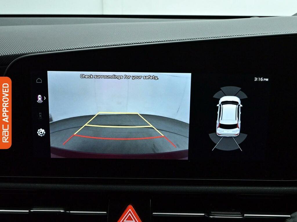 Kia e-Niro 64.8Kwh 4 Suv 201 Bhp NJ24VVG Red #3