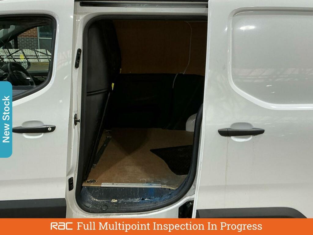 Peugeot Partner 1.5 Bluehdi 1000 Professional Standard Panel Van 5 FV21XHP White #3